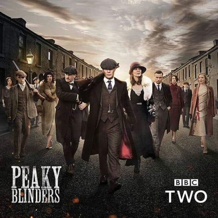 Peaky Blinders é uma série em que uma família de gângsters vai te